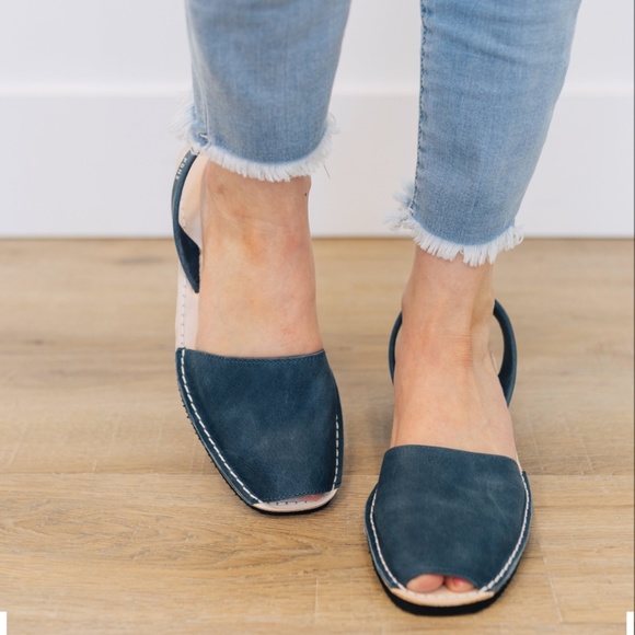 Pons Shoes - ⭐️HP!⭐️ Pons Avarcas in French Blue